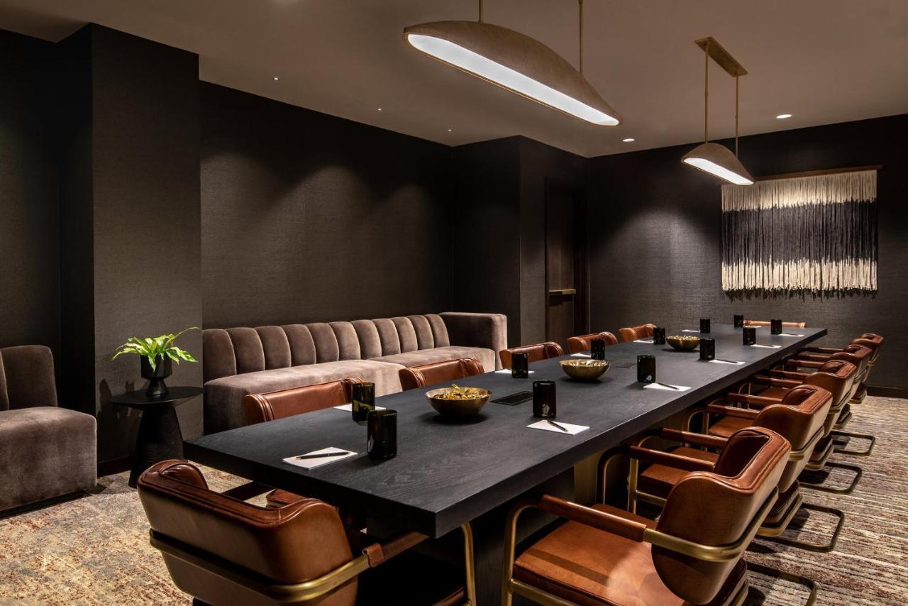 Vignette Collection Yours Truly Dc By Ihg Вашингтон Екстериор снимка The private dining room at the restaurant