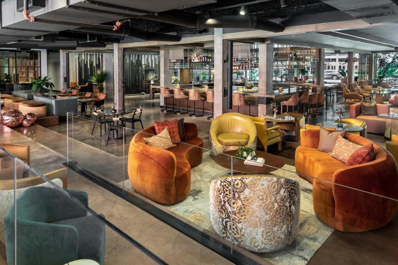 Vignette Collection Yours Truly Dc By Ihg Вашингтон Екстериор снимка The lounge at the airport