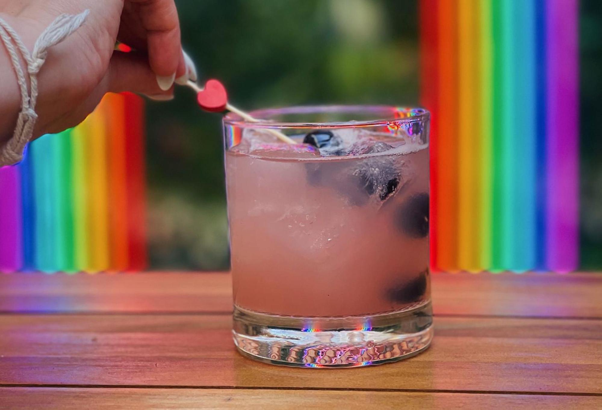 Vignette Collection Yours Truly Dc By Ihg Вашингтон Екстериор снимка A Pink Lady cocktail